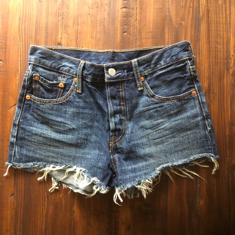 Levi 501 Cut Off Jean Shorts
